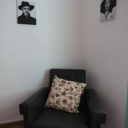 The Portuguese Element Guest house *