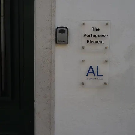 The Portuguese Element Pensión Distrito de Faro