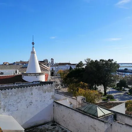The Portuguese Element Pensión Distrito de Faro